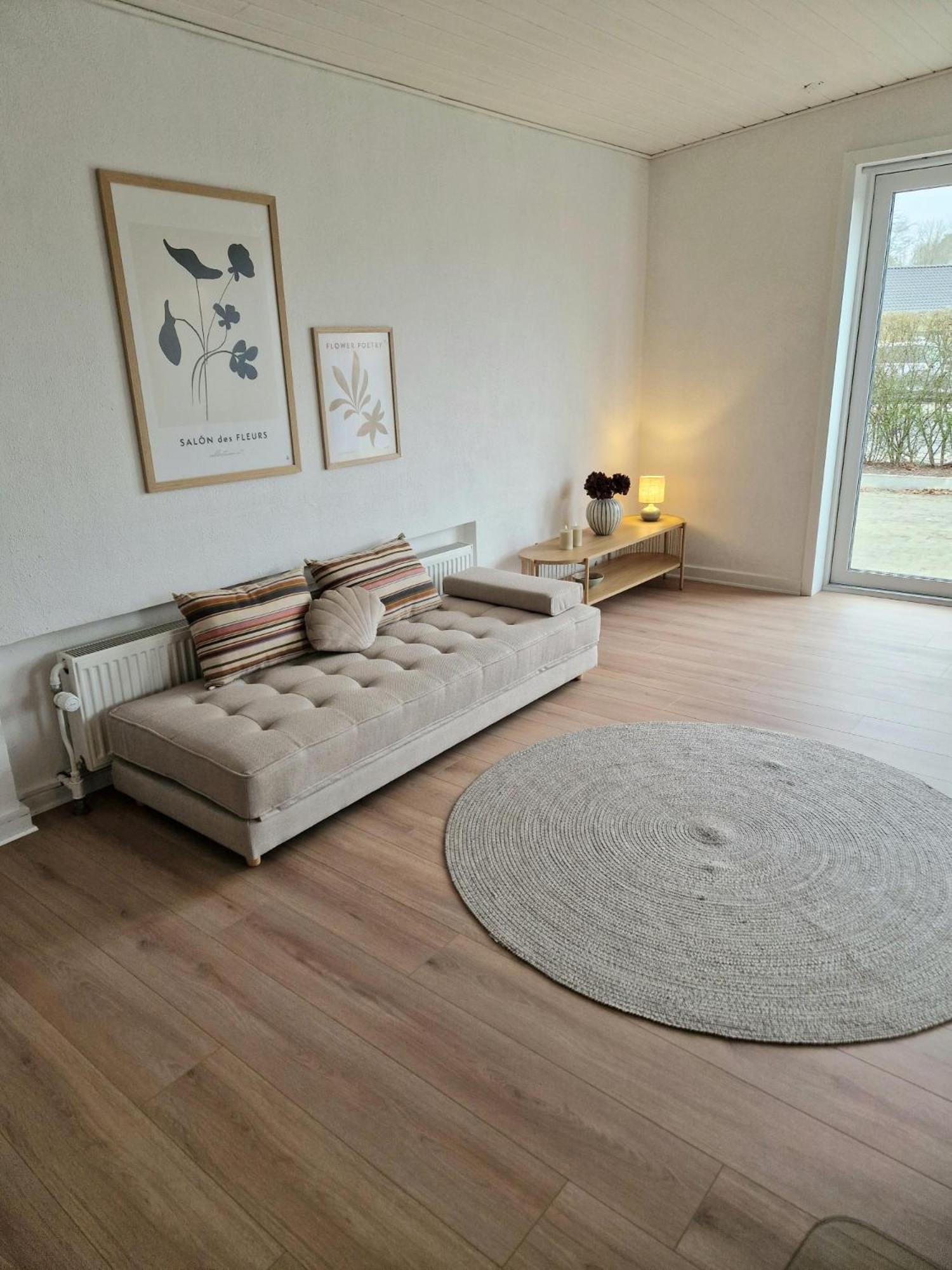 Rummeligt Og Stilfuldt Hus Naer Billund Med 4 Vaerelser Og Egen Have 格林斯泰兹 外观 照片