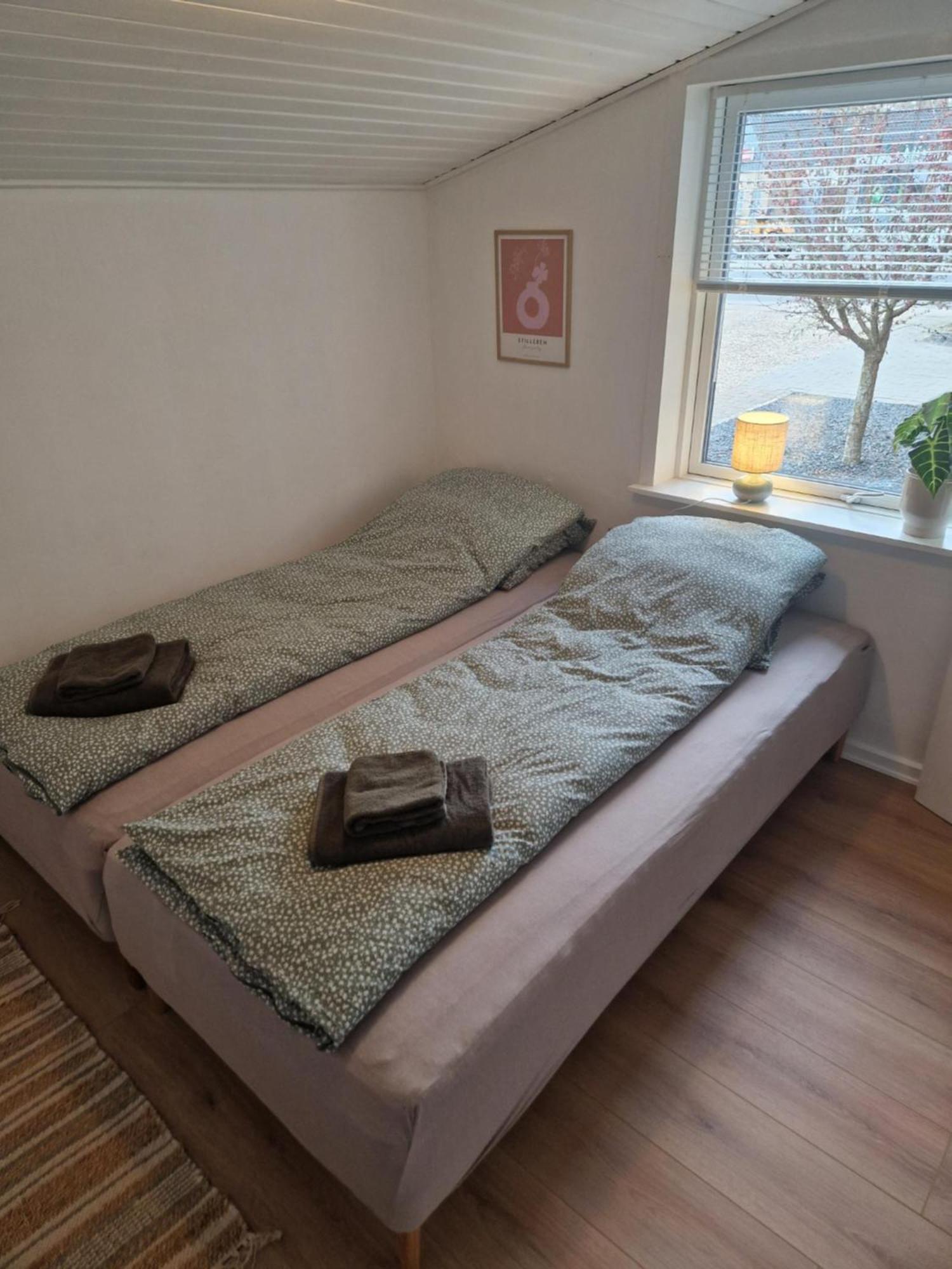 Rummeligt Og Stilfuldt Hus Naer Billund Med 4 Vaerelser Og Egen Have 格林斯泰兹 外观 照片